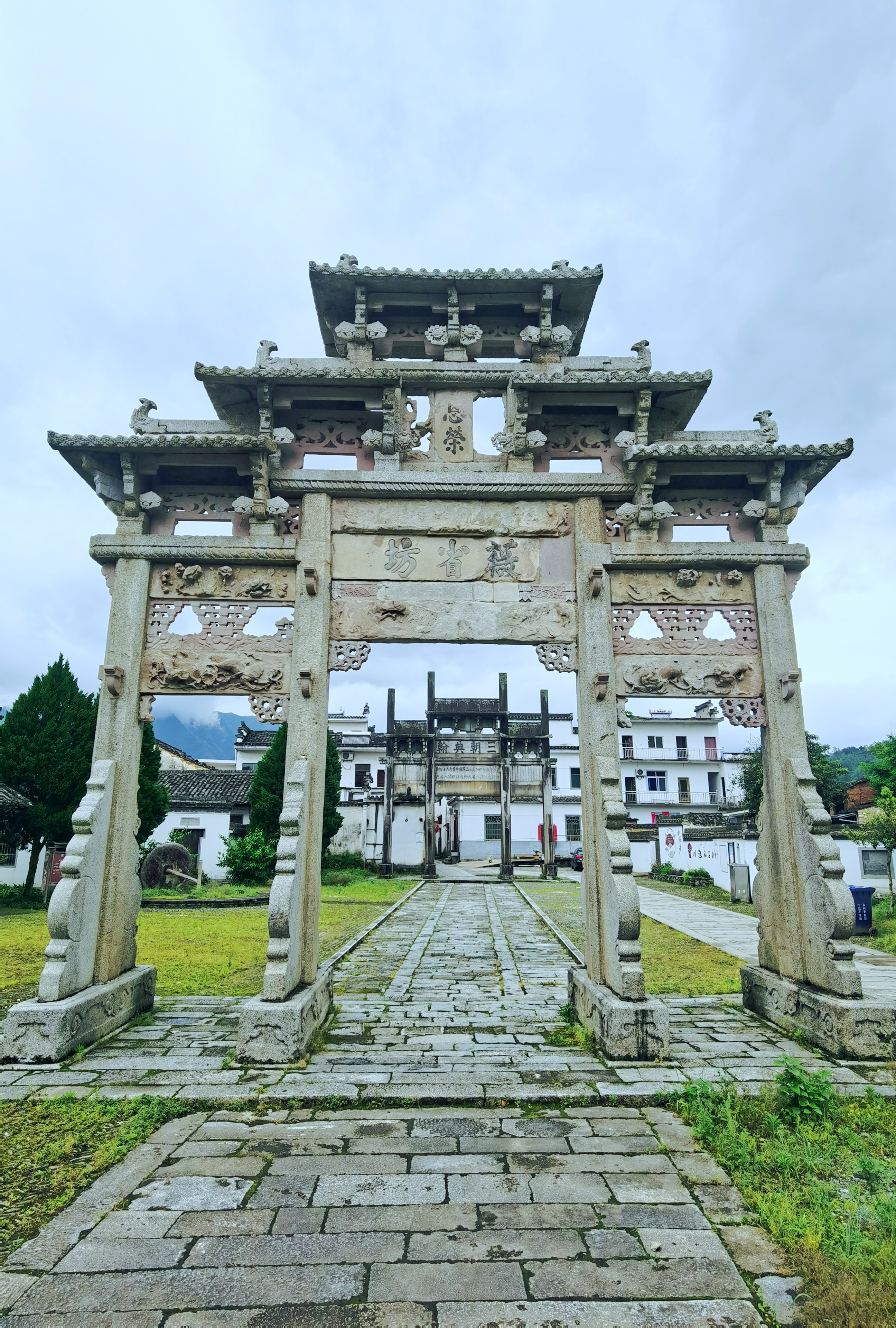 浙江宁波横省石牌坊 / 南宋—元_木牌坊图_河南汤阴岳飞庙精忠坊 / 明