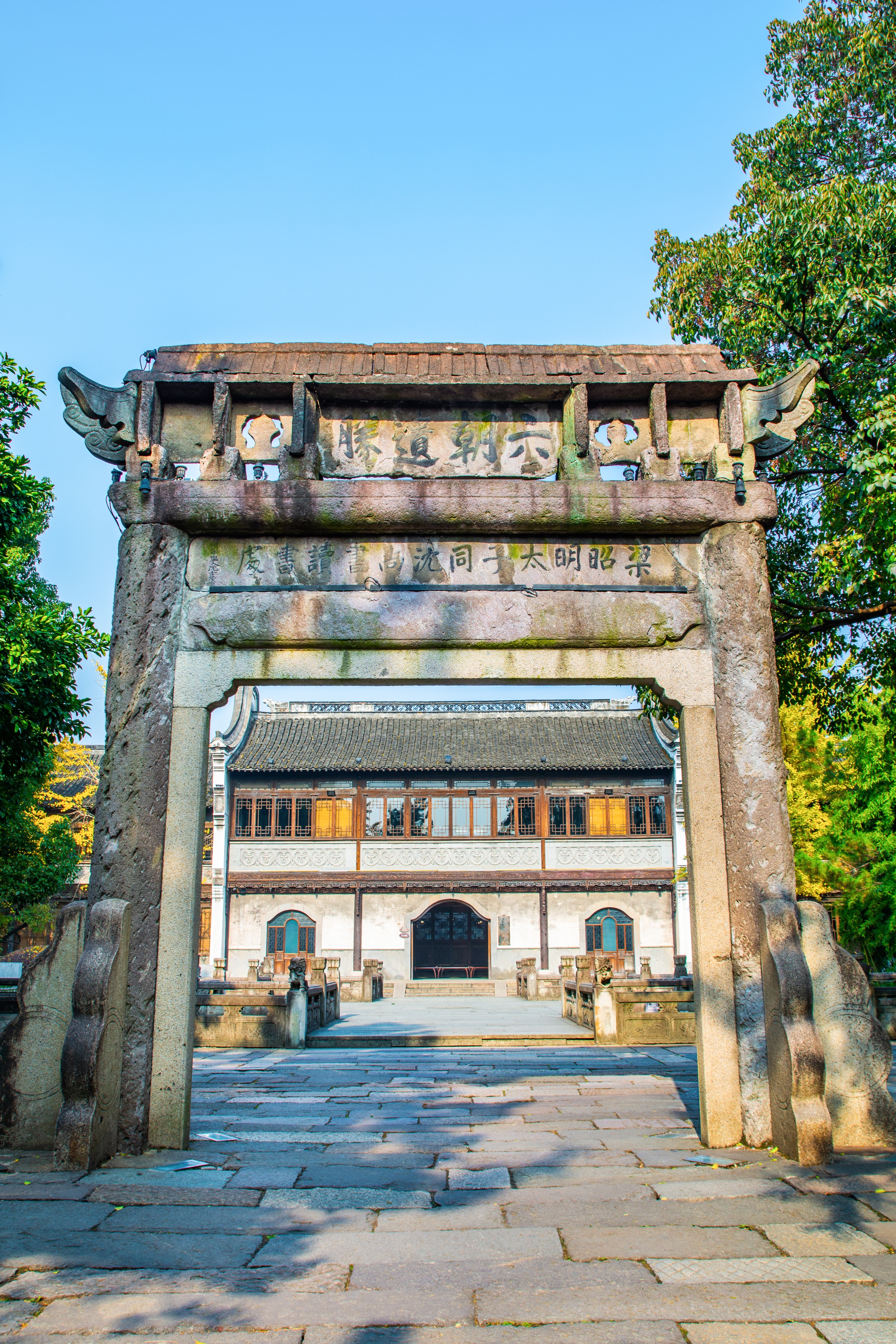 木牌坊图_河南汤阴岳飞庙精忠坊 / 明_浙江宁波横省石牌坊 / 南宋—元