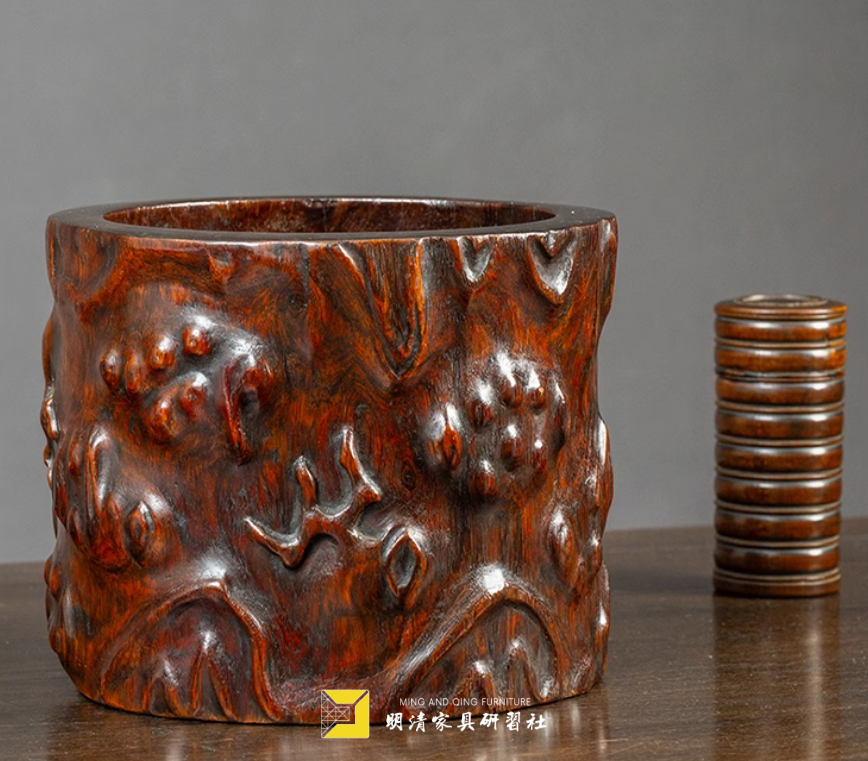 明清家具摆件材质_木雕摆件一般人不能摆_明清家具摆件种类