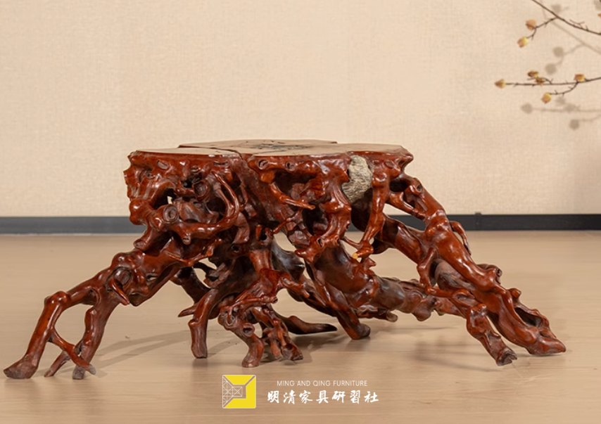 木雕摆件一般人不能摆_明清家具摆件种类_明清家具摆件材质