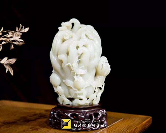 木雕摆件一般人不能摆_明清家具摆件材质_明清家具摆件种类