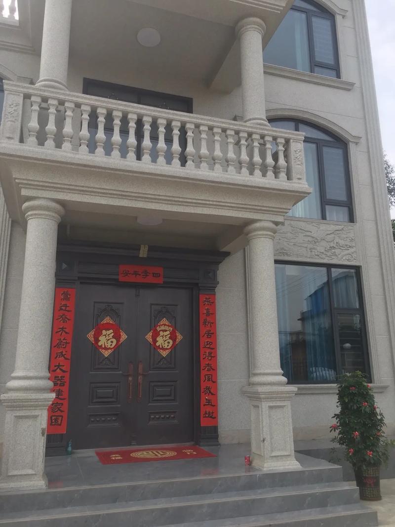 农村别墅大门_回农村盖房12米面宽别墅图纸_现代风别墅院子设计