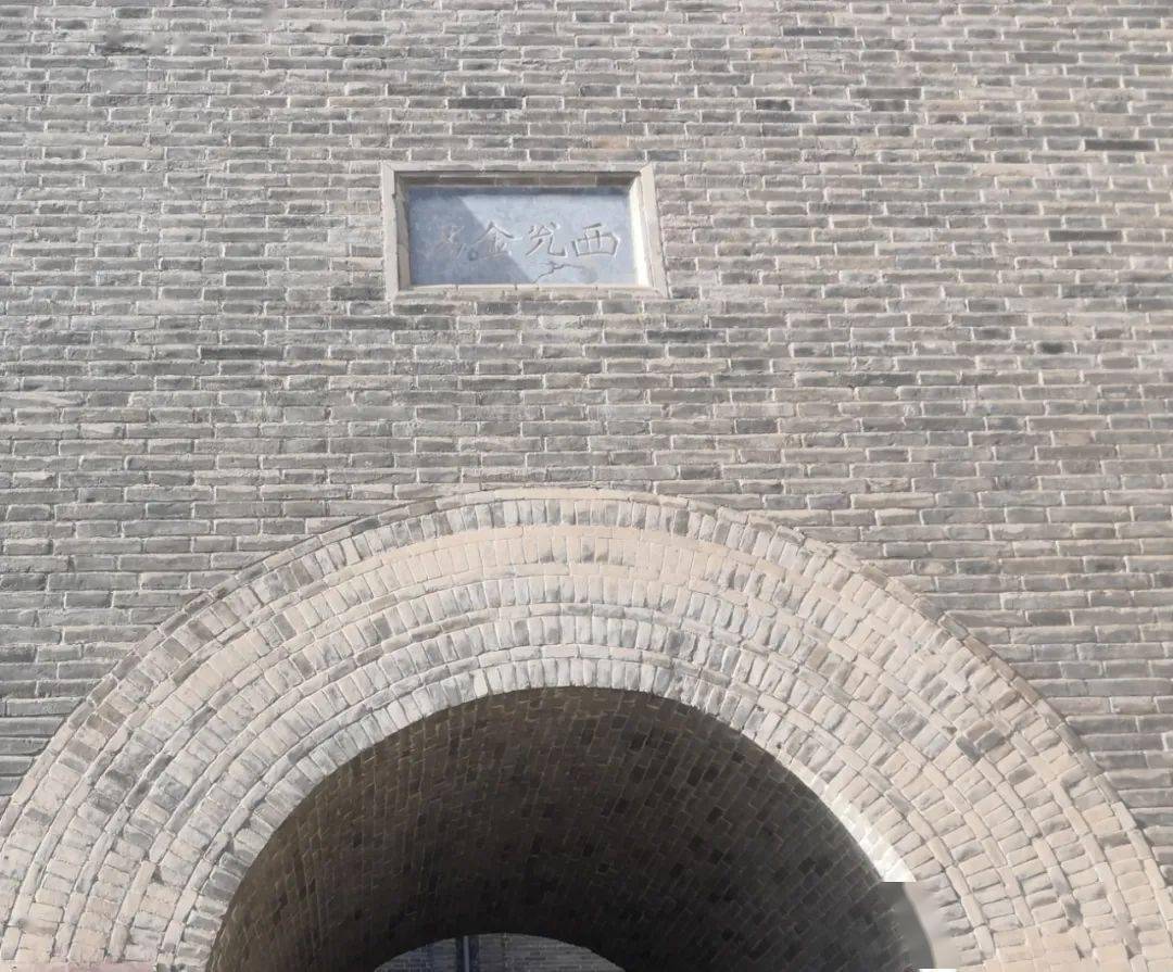 太原古县城城门匾额历史文化_古代城门上的匾额_太原古县城四门匾额解读