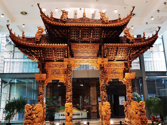 牌楼文化历史_牌楼建筑艺术_木雕牌匾图片大全