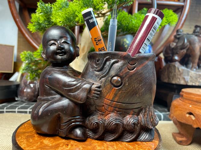 常见木雕材质种类_用木头雕刻东西_木雕工艺制作方法