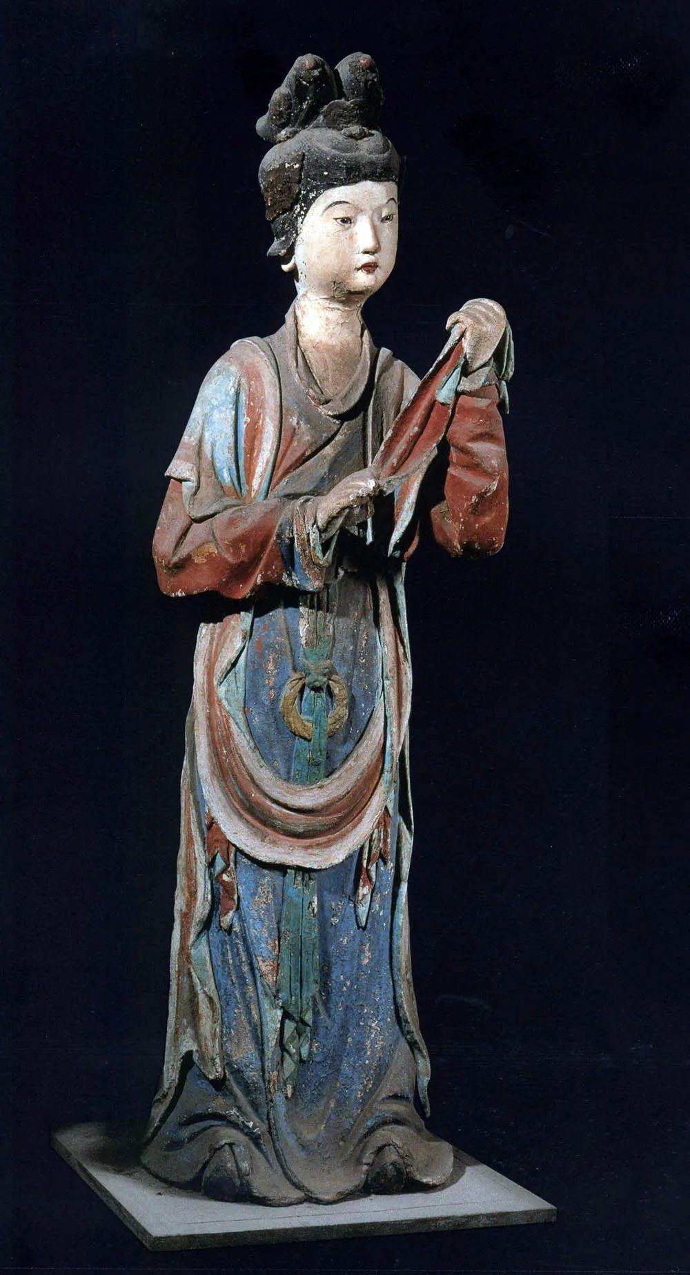 晋祠御笔匾额_晋祠圣母殿宋代侍女像_晋祠侍女雕塑艺术